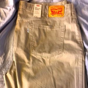 Levi Jeans 541 Athletic Taper, size 42x34, tan khaki Color, new with tags